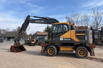 koparka kołowa 20,5t, łyżka, szybkozłącze, kamera, klima, podpory